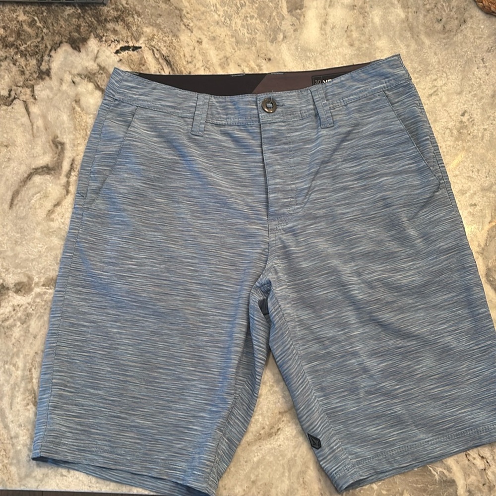 Men’s Volcom Hybrid Shorts Size 30.